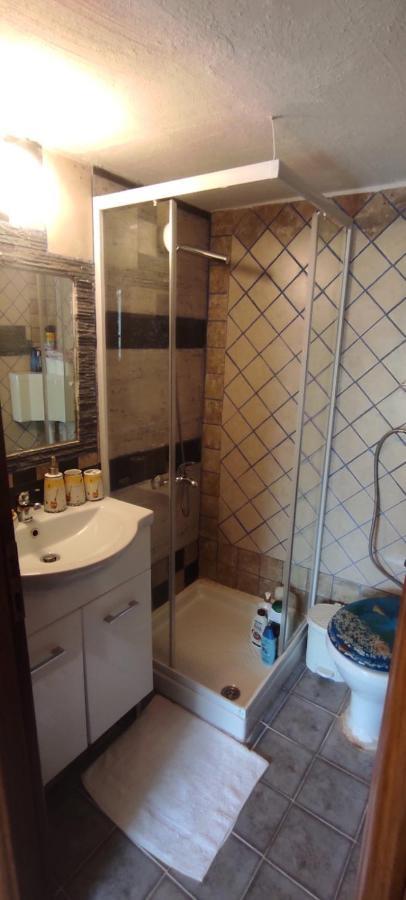 Shley House 1 Apartment อาร์เตมีดา ภายนอก รูปภาพ